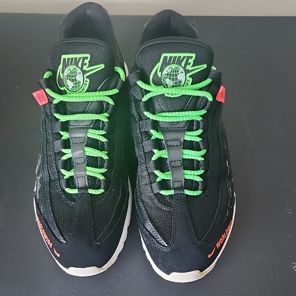 Authentic Nike Air Max 95 SE